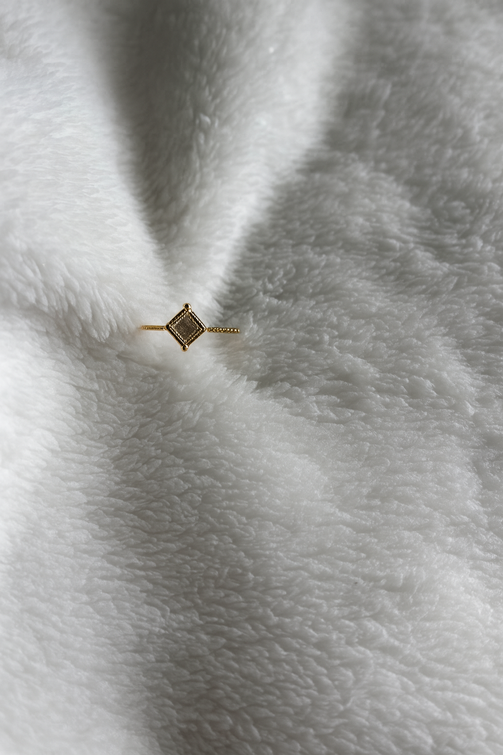 Bague ajustable Diamant Carré Élégante
